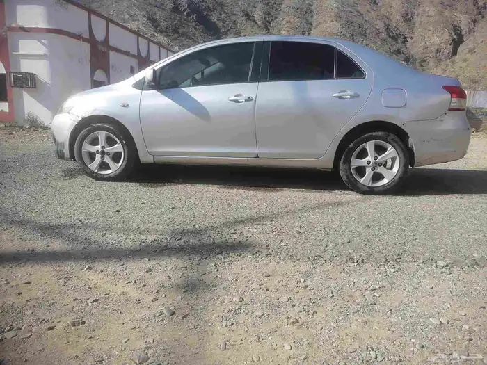 تايوتا يارس موديل2012 2