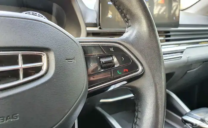 جيلي امجراند 2023 سعودي 15