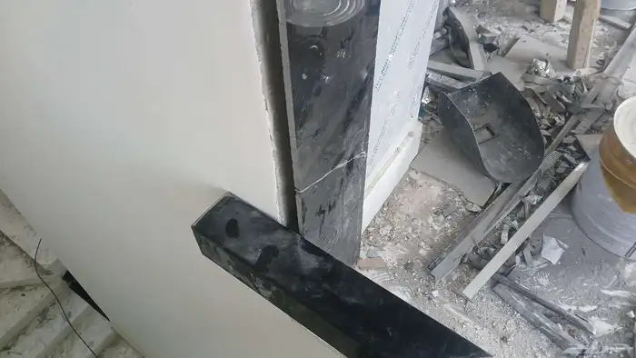 نعمل هنا في مجال الحديد والصلب والزجاج. العنوان  الصناعية ال 0