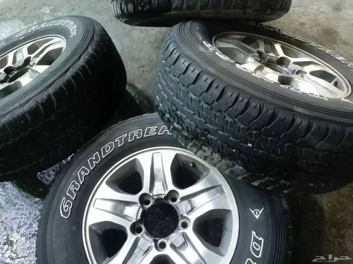 جنوط جيب لكسزس 2007وتحت مع كفرات دلوب يابني مقاس 17 7