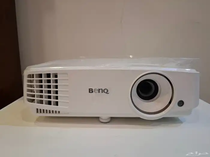 بروجكتر BenQ للبيع جديد بكرتونه لم يستعمل قابل للتفاوض 1