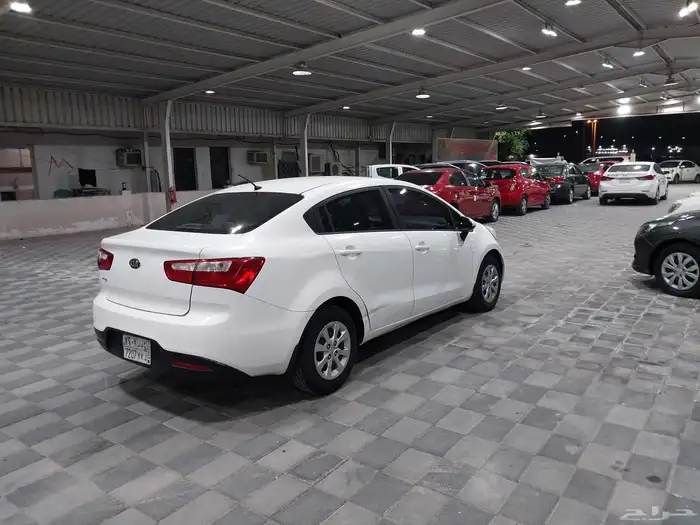 للبيع كيا ريو 2015 3