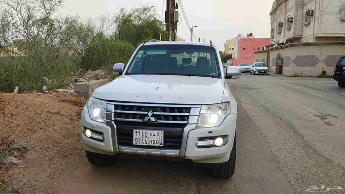 باجيرو 2017 فل كامل 3.8 0