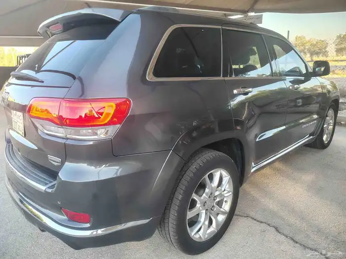 جيب جراند شيروكي ساميت 2014 3