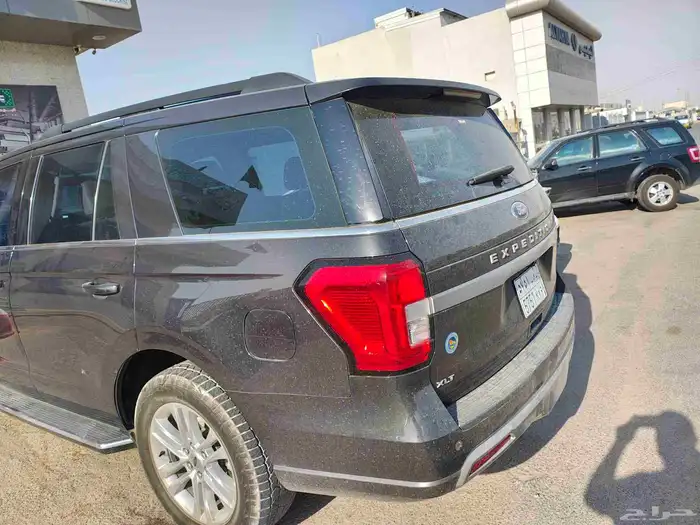 فورد اكسبيدشن 2022 8