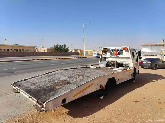 دينه ايسوزو 2002 NPR للبيع قطع تشليح جميع القطع والمحركات 4