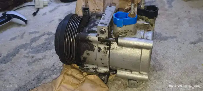 كمبروسر مكيف فورد ماركيز 2006 نظيف 1