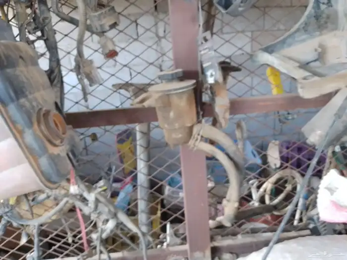 فورد فكتوريا قطع غيار موديل 2002 32