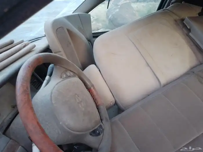 فورد فكتوريا قطع غيار موديل 2002 33