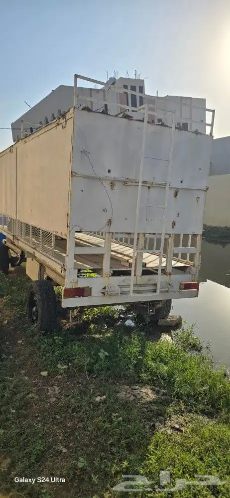 عربية نحل خلايا حديثة ( لانجستروث ) 2