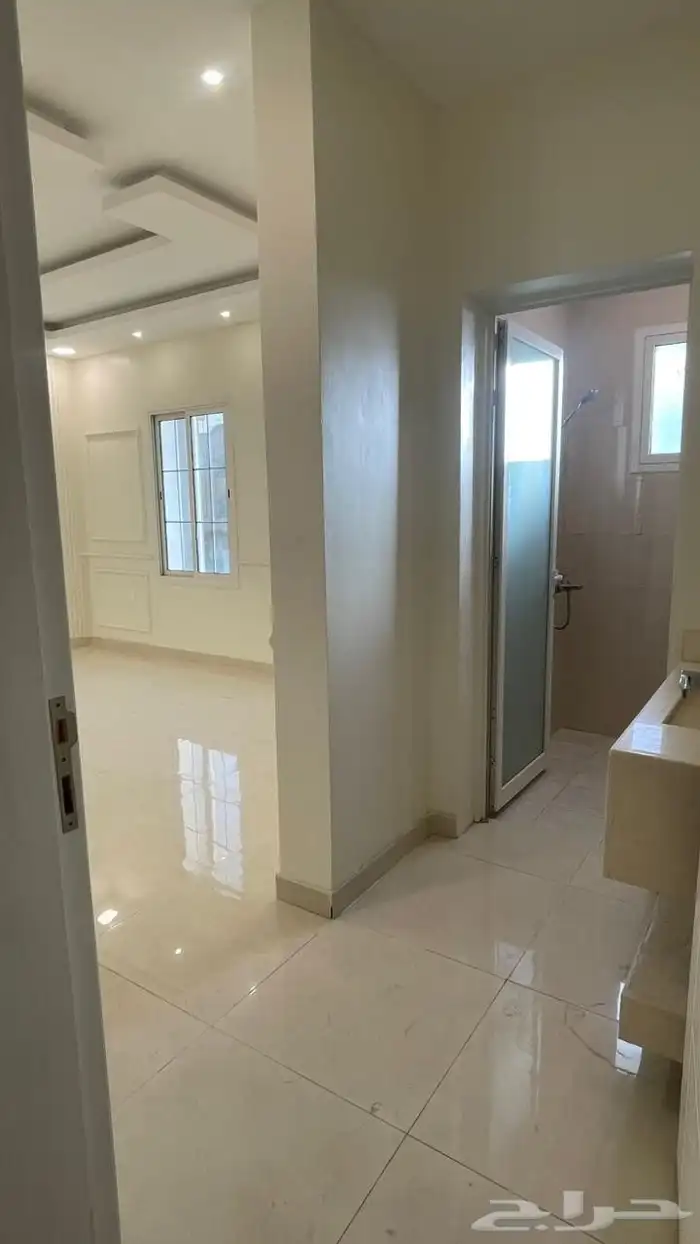 للبيع شقه تمليك علويه حي النور بالدمام جديده 440 الف 3