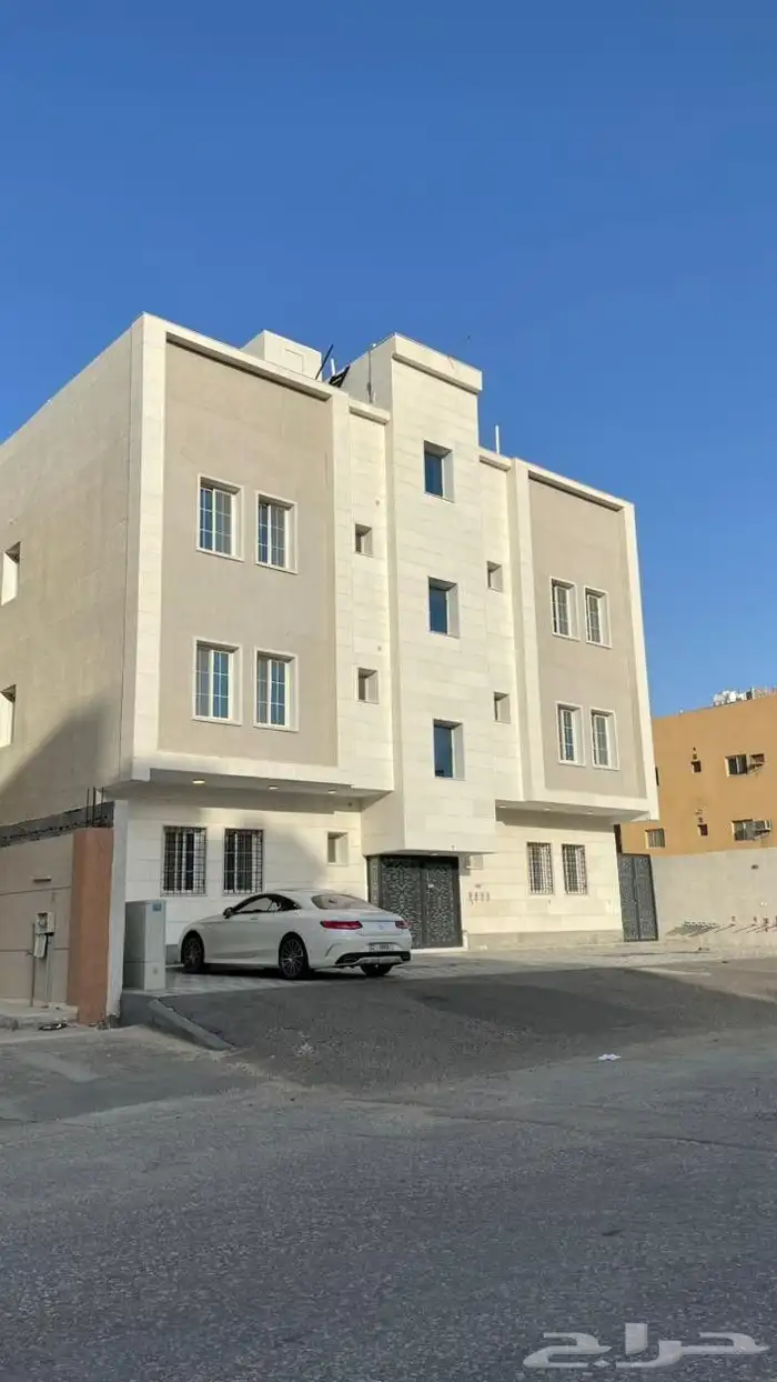 للبيع شقه تمليك علويه حي النور بالدمام جديده 440 الف 0