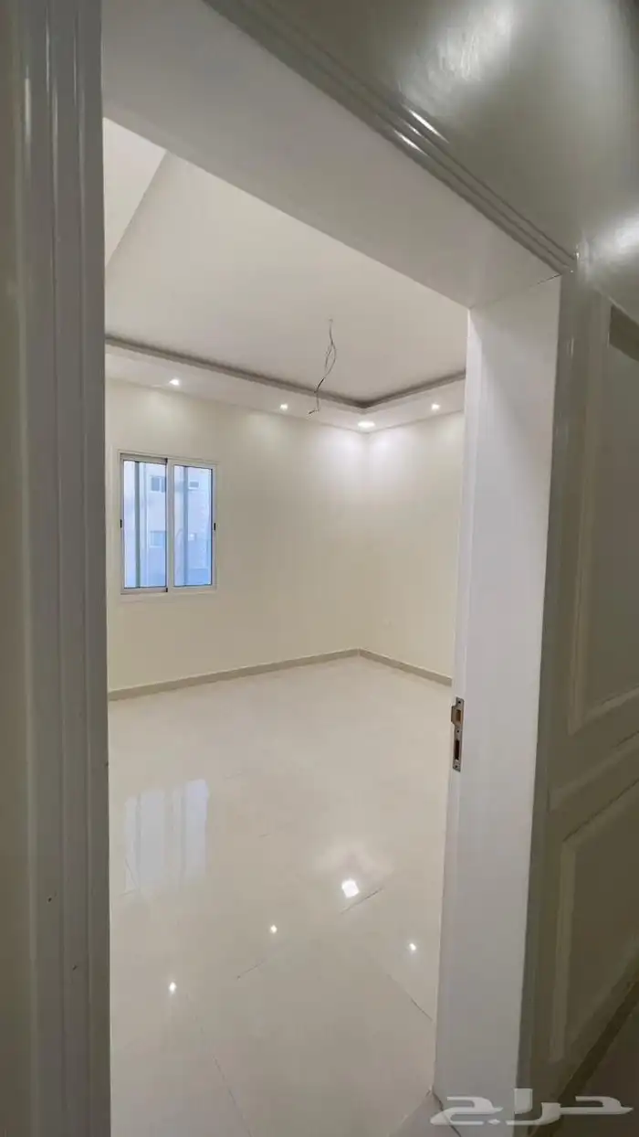 للبيع شقه تمليك علويه حي النور بالدمام جديده 440 الف 2