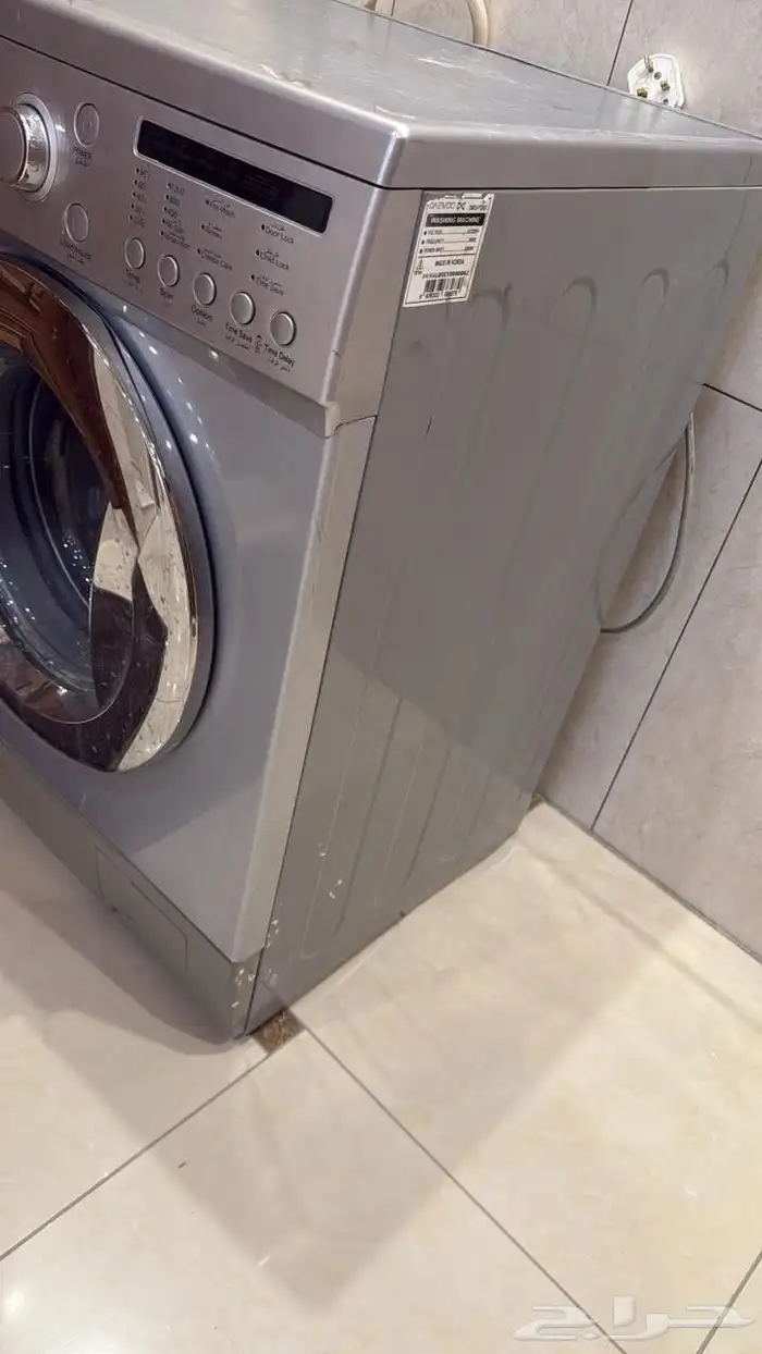 ثلاجه وسرير للبيع 1