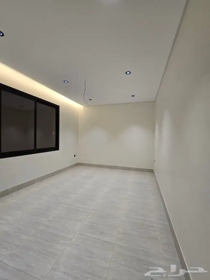 للبيع شقق علويه وارضيه 6غرف من 520 ألف أبها حي العروبه 6