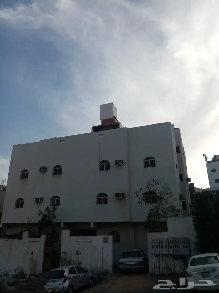 عمارة سكنية ثلاث ادوار للبيع خلف نادي الوحدة 0