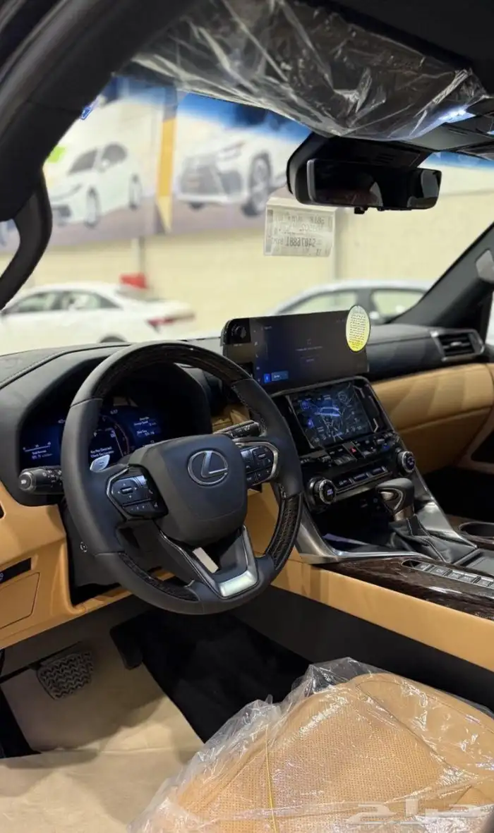 لكزس LX600 BB سعودي اسود وابيض دخليه جملي ( 2025 ) 22