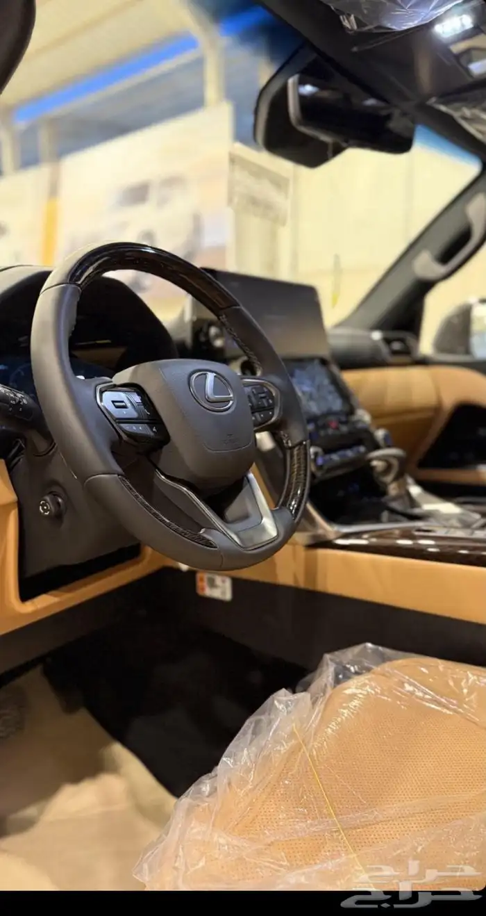 لكزس LX600 BB سعودي اسود وابيض دخليه جملي ( 2025 ) 20