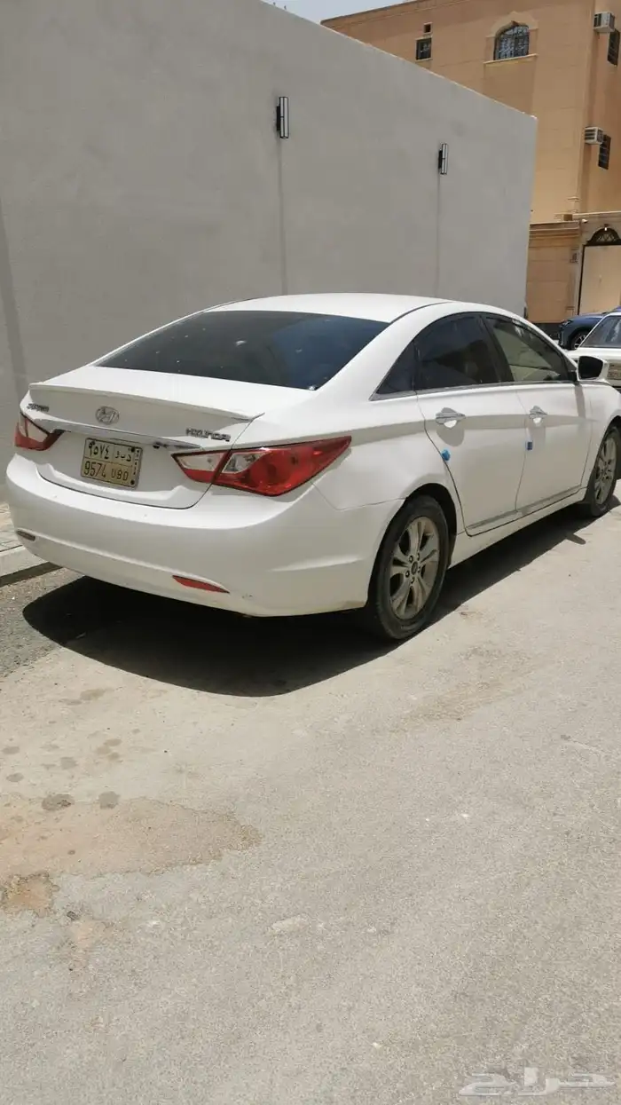 تفاصيل سيارة للبيع(991) الشركة الصانعة هونداي  الن 1