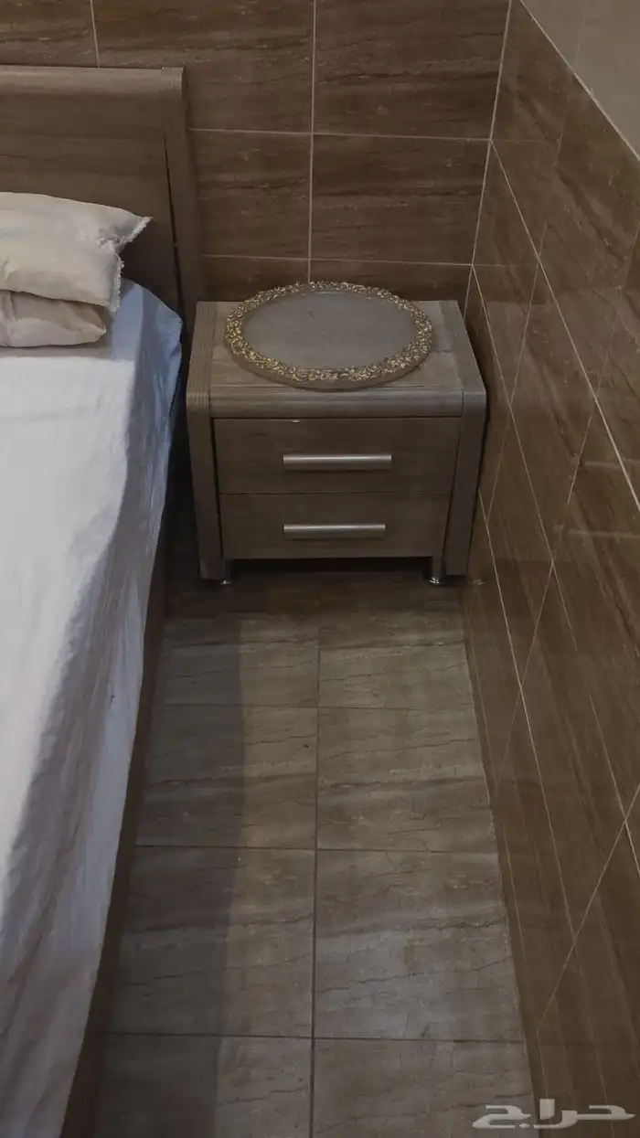 غرفة نوم 3قطع مع المرتبة على السوم 1