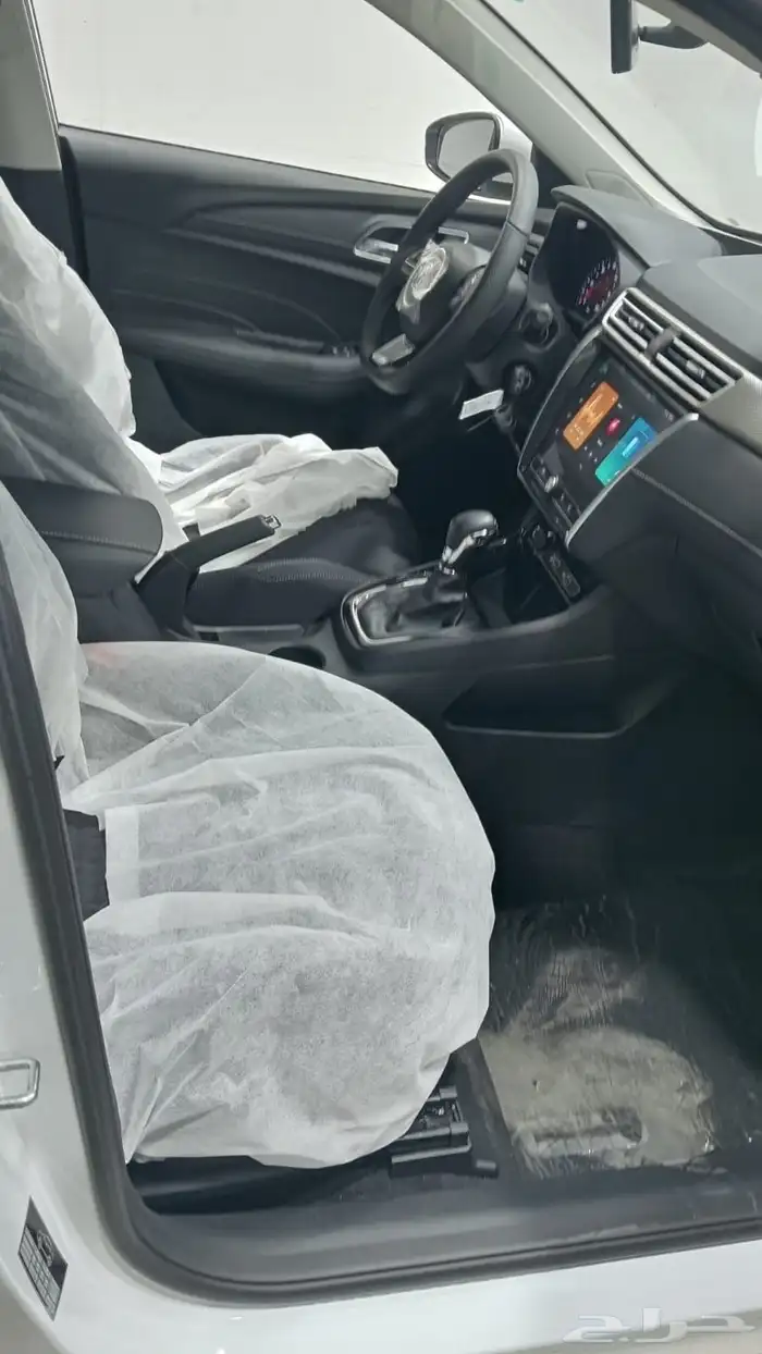 ام جي 5 استاندر موديل 2025 3