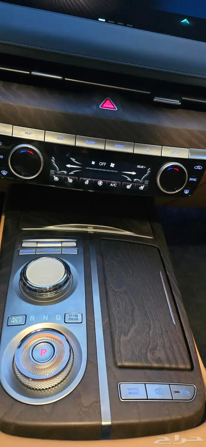 جننيسG80رويال 2023 8