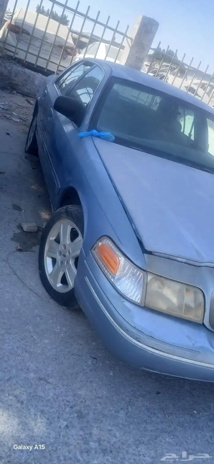 فورد فكتوريا موديل 2000 قطع غيار فقط مكينه قير شرط 0