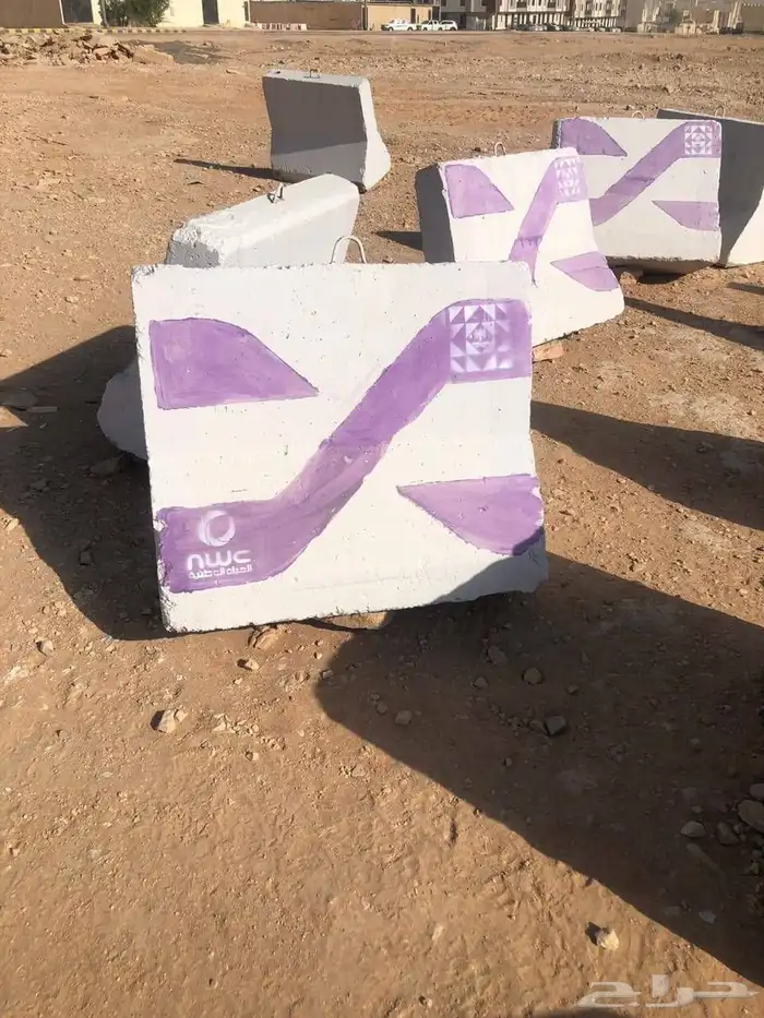 حواجز خرسانية مستعملة سفتي نيوجرسي مستعمل بسعر ممتاز 1