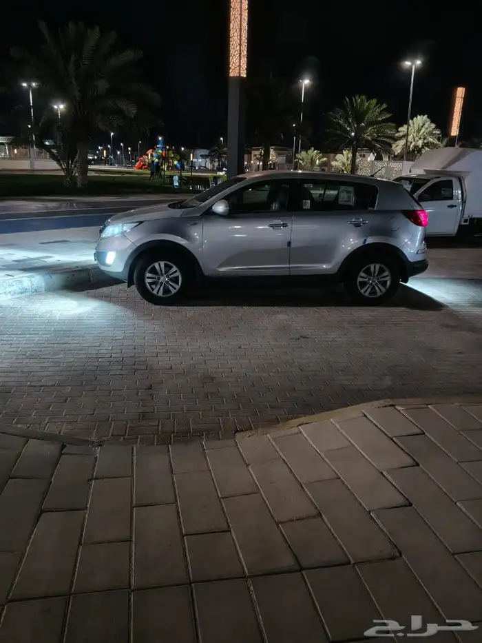 للبيع سبورتاج موديل 2011 فيها رفرف يمين فيها تهريب خفيف 5