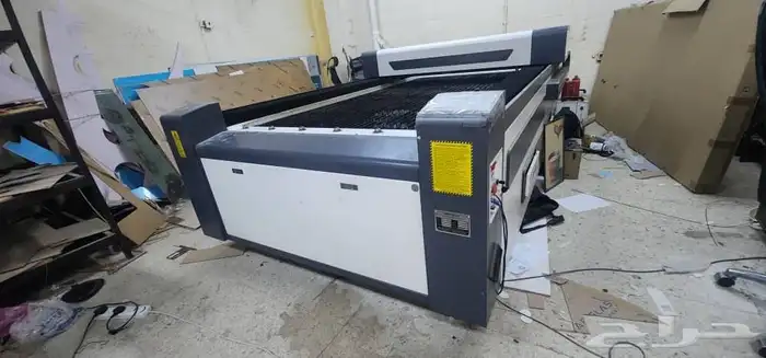 للبيع مكينة ليزر مقاس كبير 3