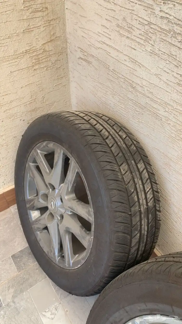 كفرات وجنوط لكزس 2015 للبيع 2