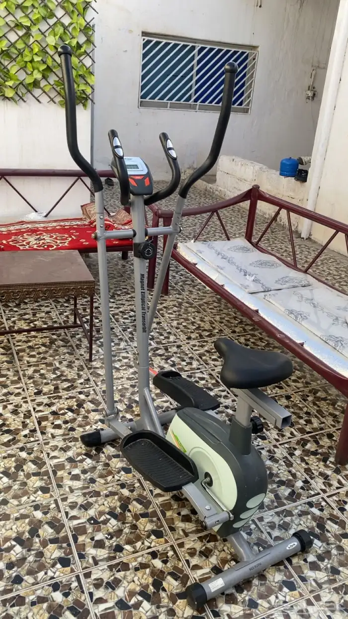 آلة مشي رياضيه نظيفه 0