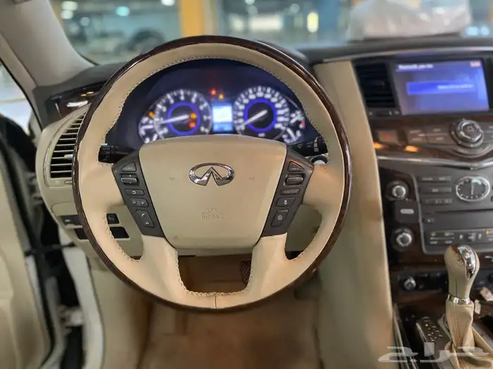 نيسان. انفنيتي جيب Qx80 ابيض سنه الصنع 2014 5