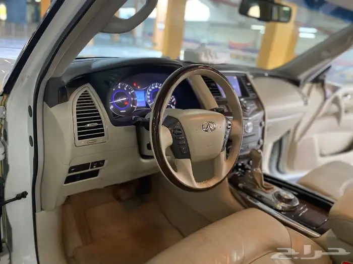 نيسان. انفنيتي جيب Qx80 ابيض سنه الصنع 2014 4