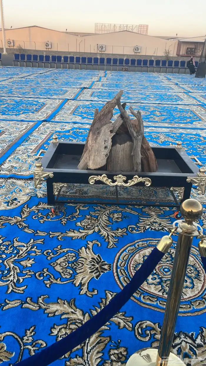 فرش وزل ملكي وكراسي ملكي جديد ومستخدم للايجار 8