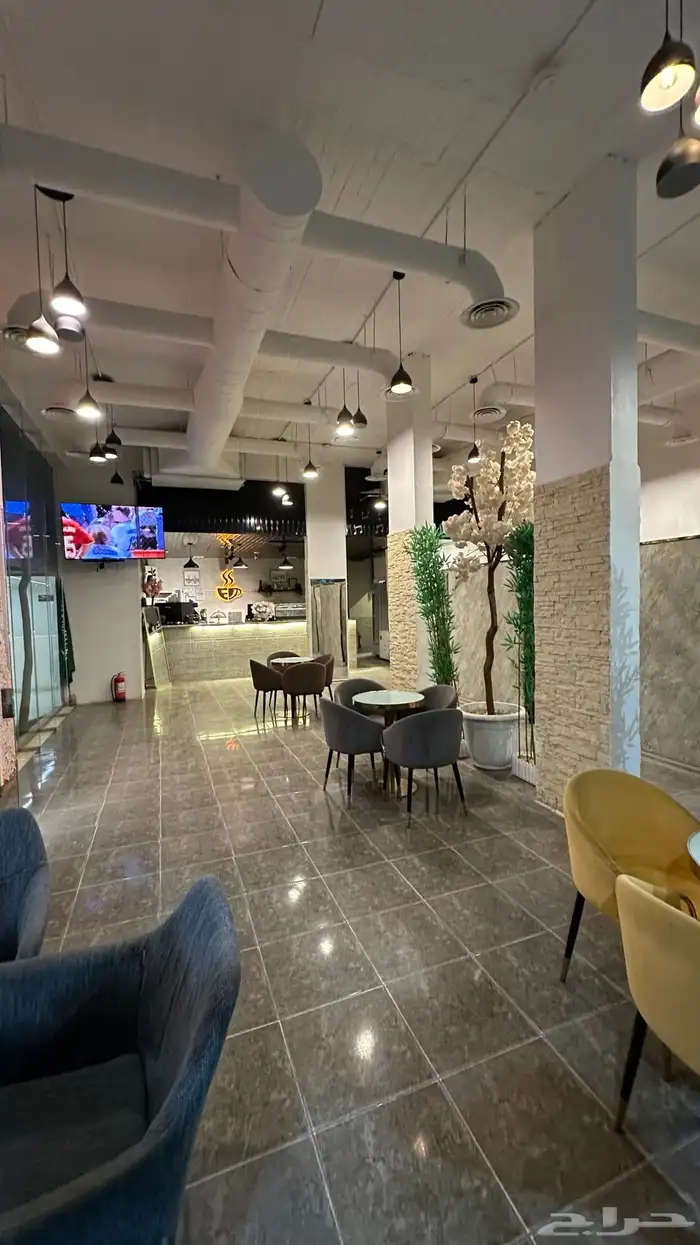 فرصة تجارية محل كافيه وديوانية للتقبيل 1