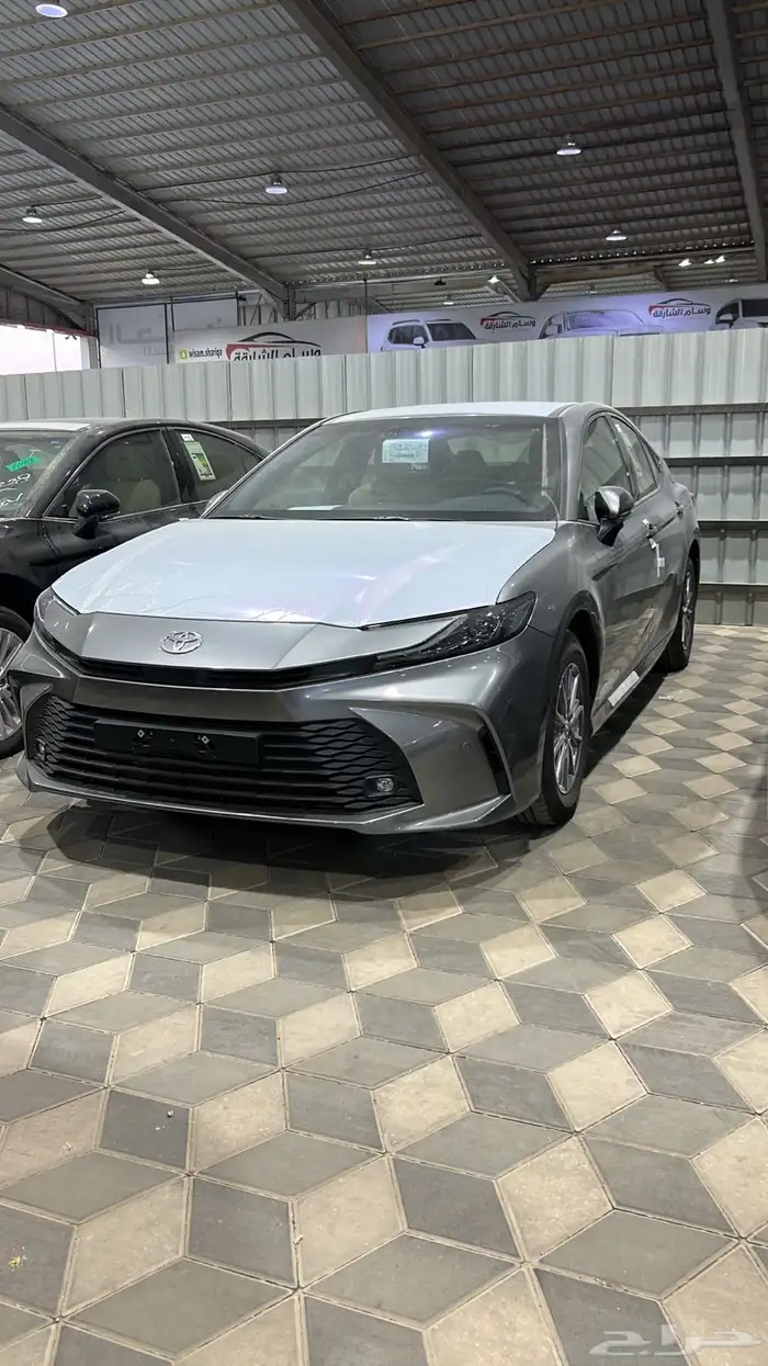 كامري 2025 E استاندر سعودي ابيض اسود تيتانيوم كحلي 24
