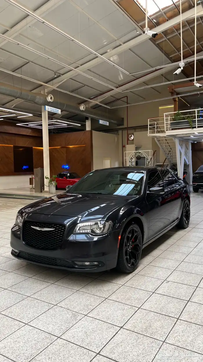 للبيع كرايزلر 2018 S 5.7 0