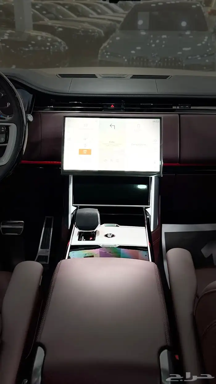 رنج روفر اوتوبيوغرافي 2025 7