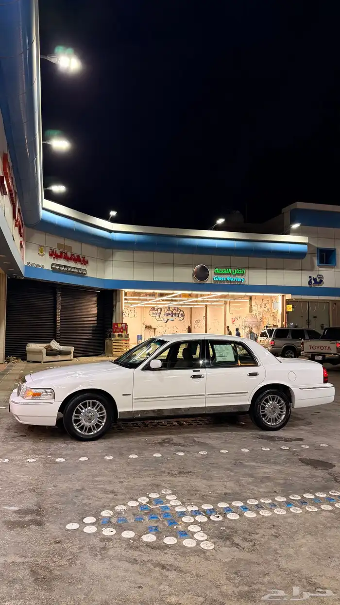 فورد جراند ماركيز LS الموديل 2010 أبيض فئة إلتمد إدشن 3