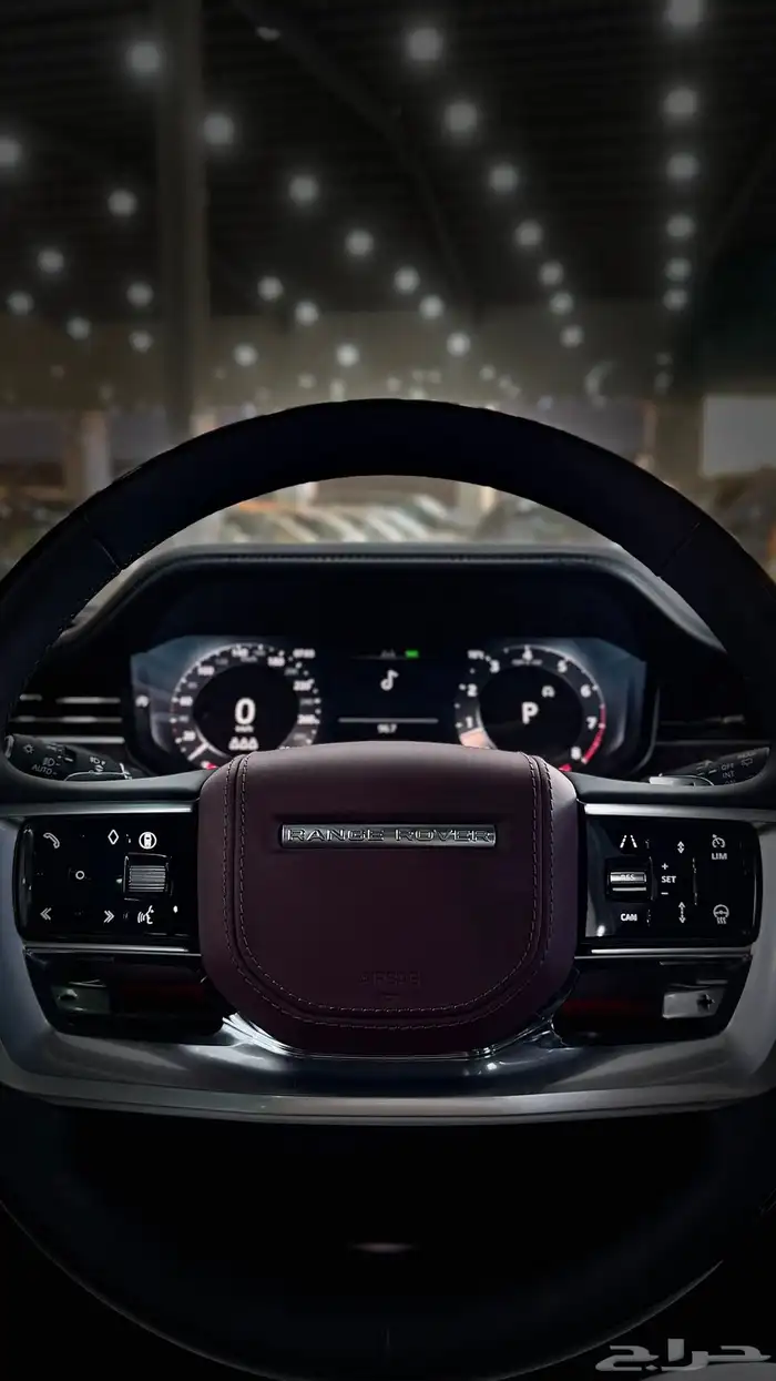 رنج روفر اوتوبيوغرافي 2025 18