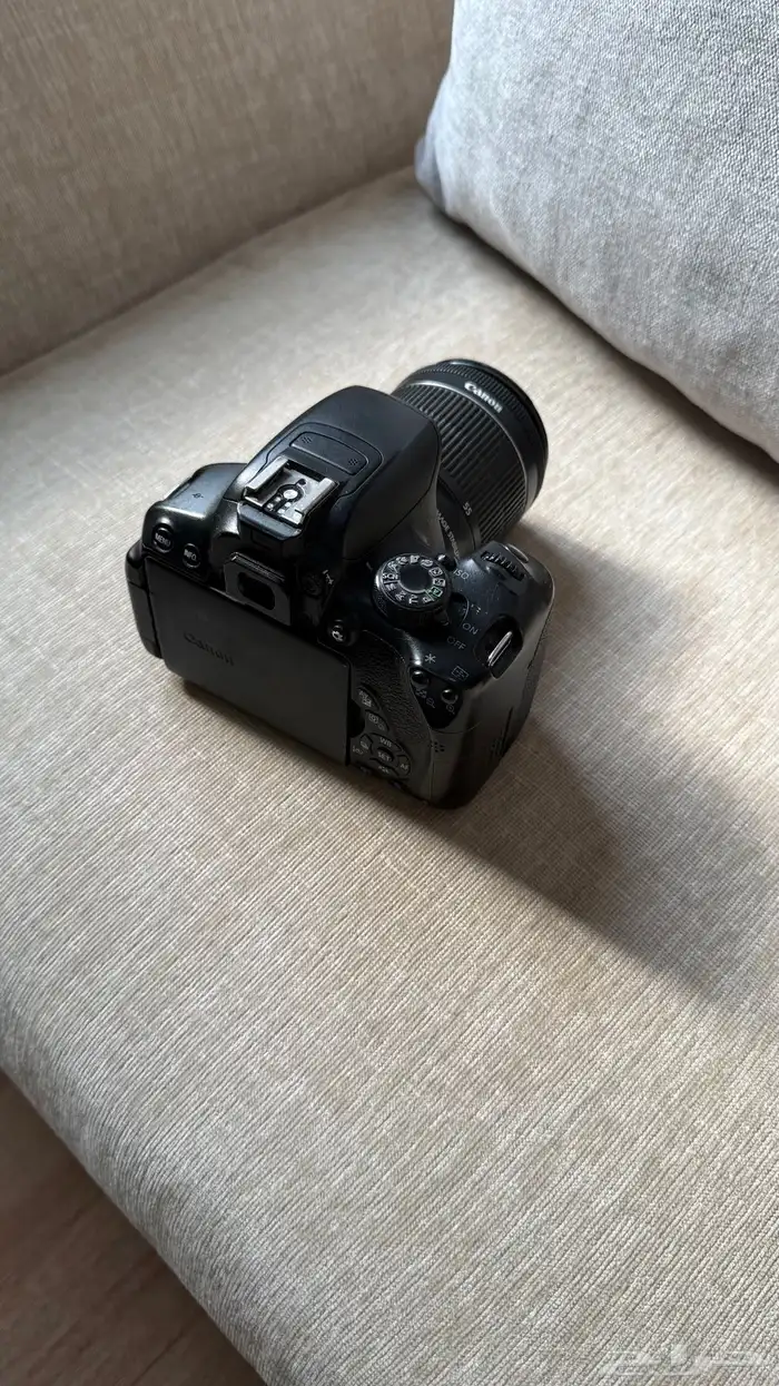 كاميرا كانون 700D 3