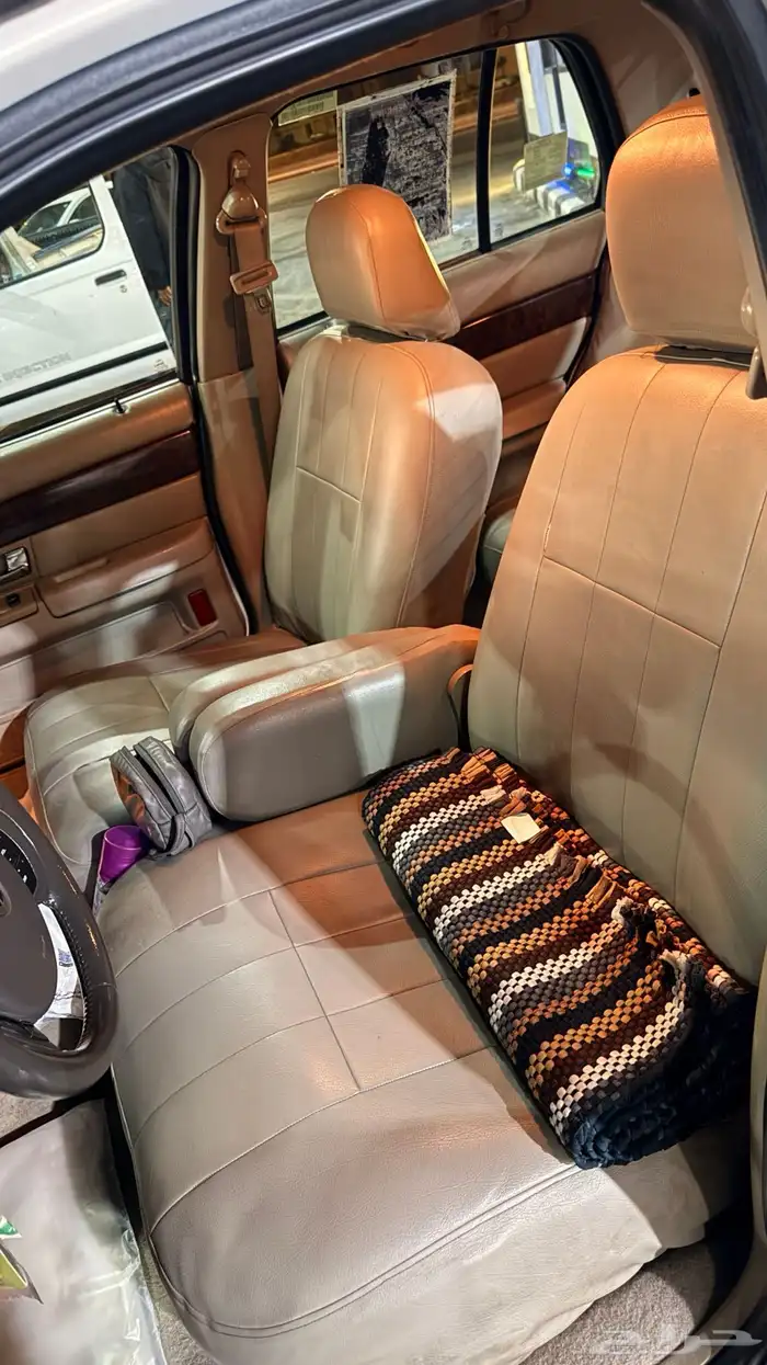 فورد جراند ماركيز LS الموديل 2010 أبيض فئة إلتمد إدشن 8