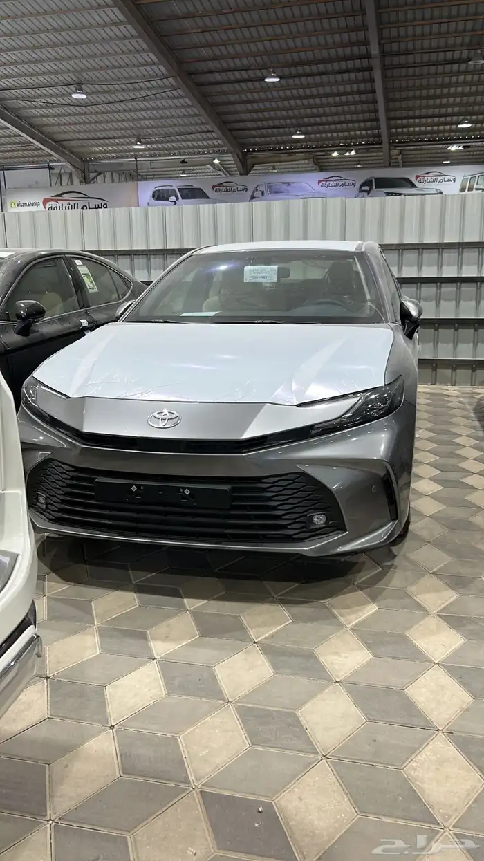 كامري 2025 E استاندر سعودي ابيض اسود تيتانيوم كحلي 25