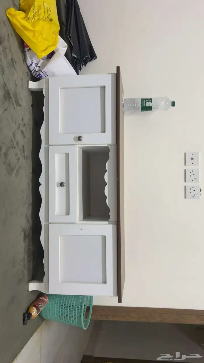 طاولة تلفاز للبيع 1