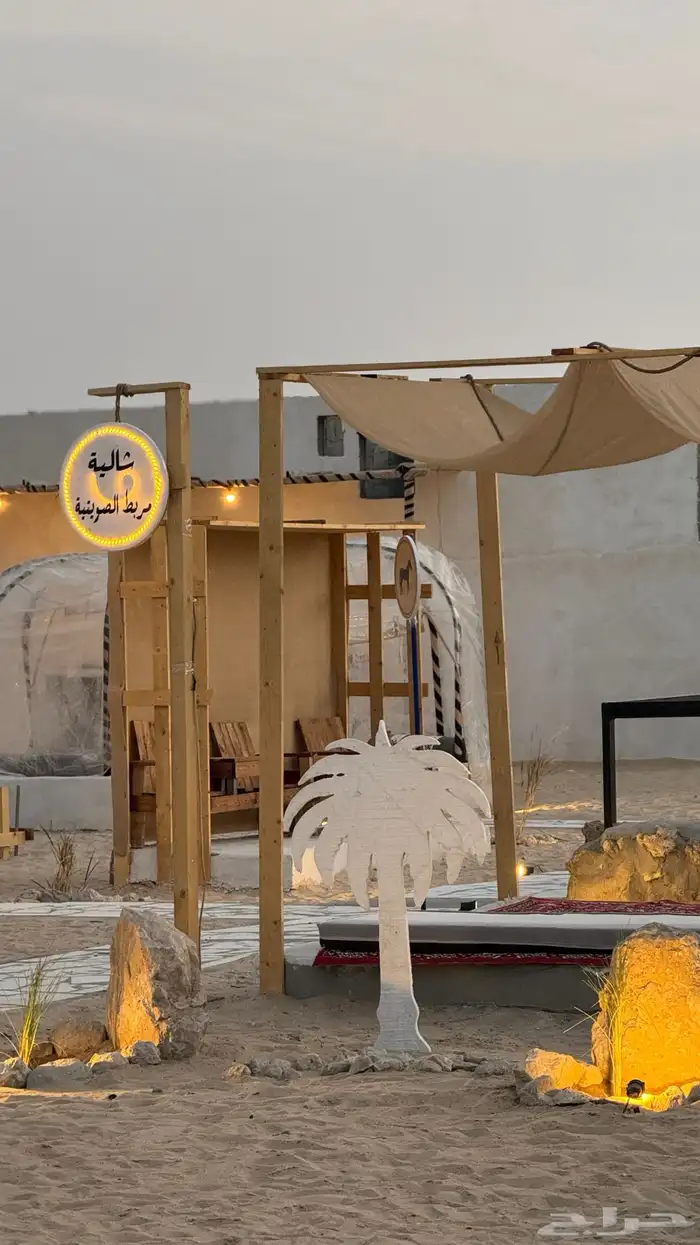 مخيم متكامل بداخل اسطبل خيل 15
