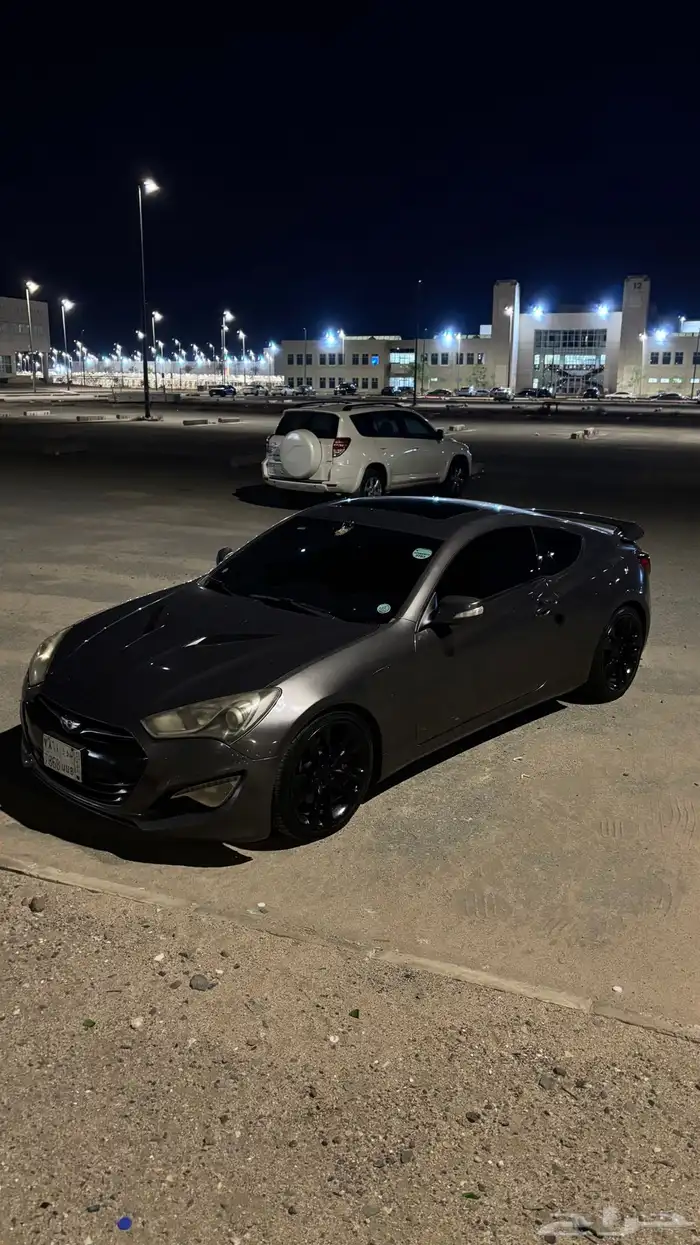 جينسس كوبيه 2013 فتحة سقف 12