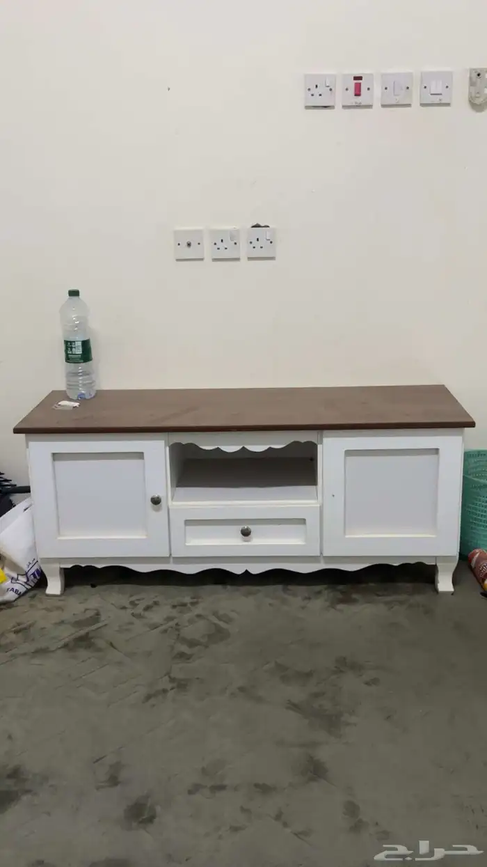 طاولة تلفاز للبيع 0