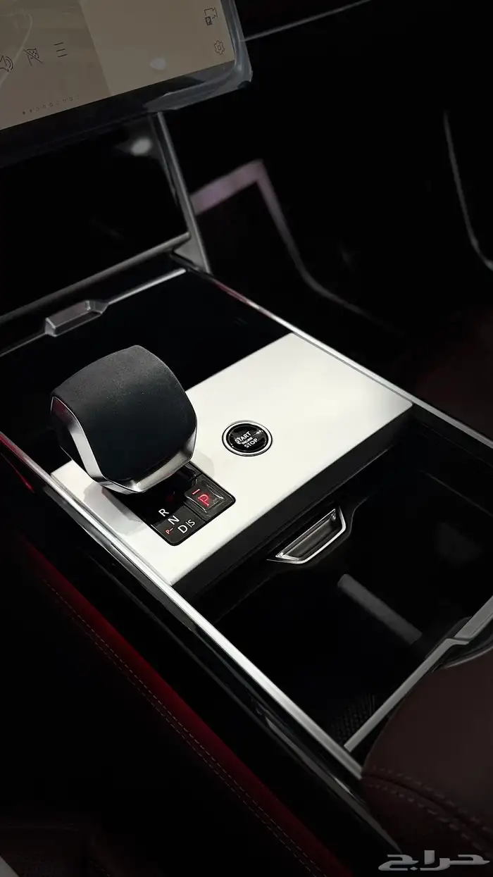 رنج روفر اوتوبيوغرافي 2025 19