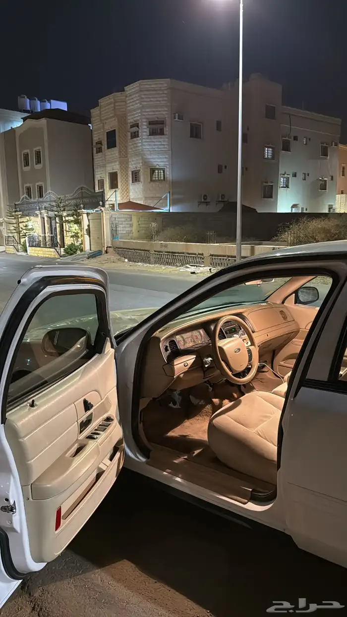 فورد بوليسي 2012 للبيع 15